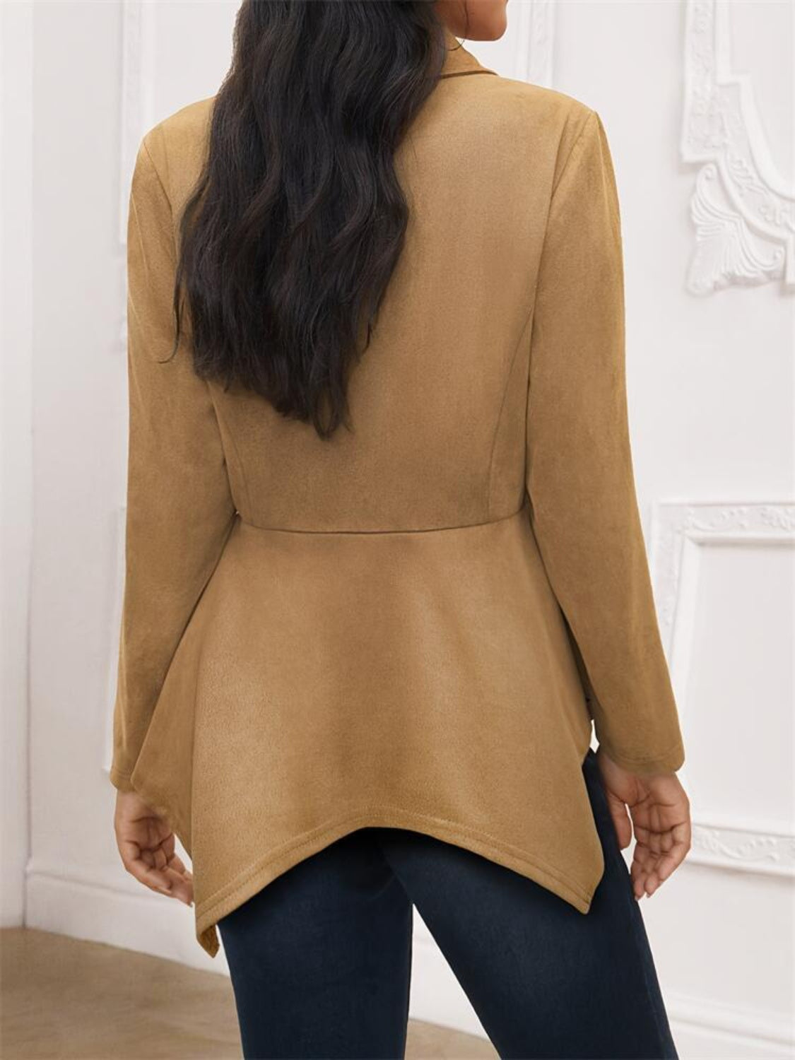 Leonie | Jacket with handkerchief hem and buttoned collar