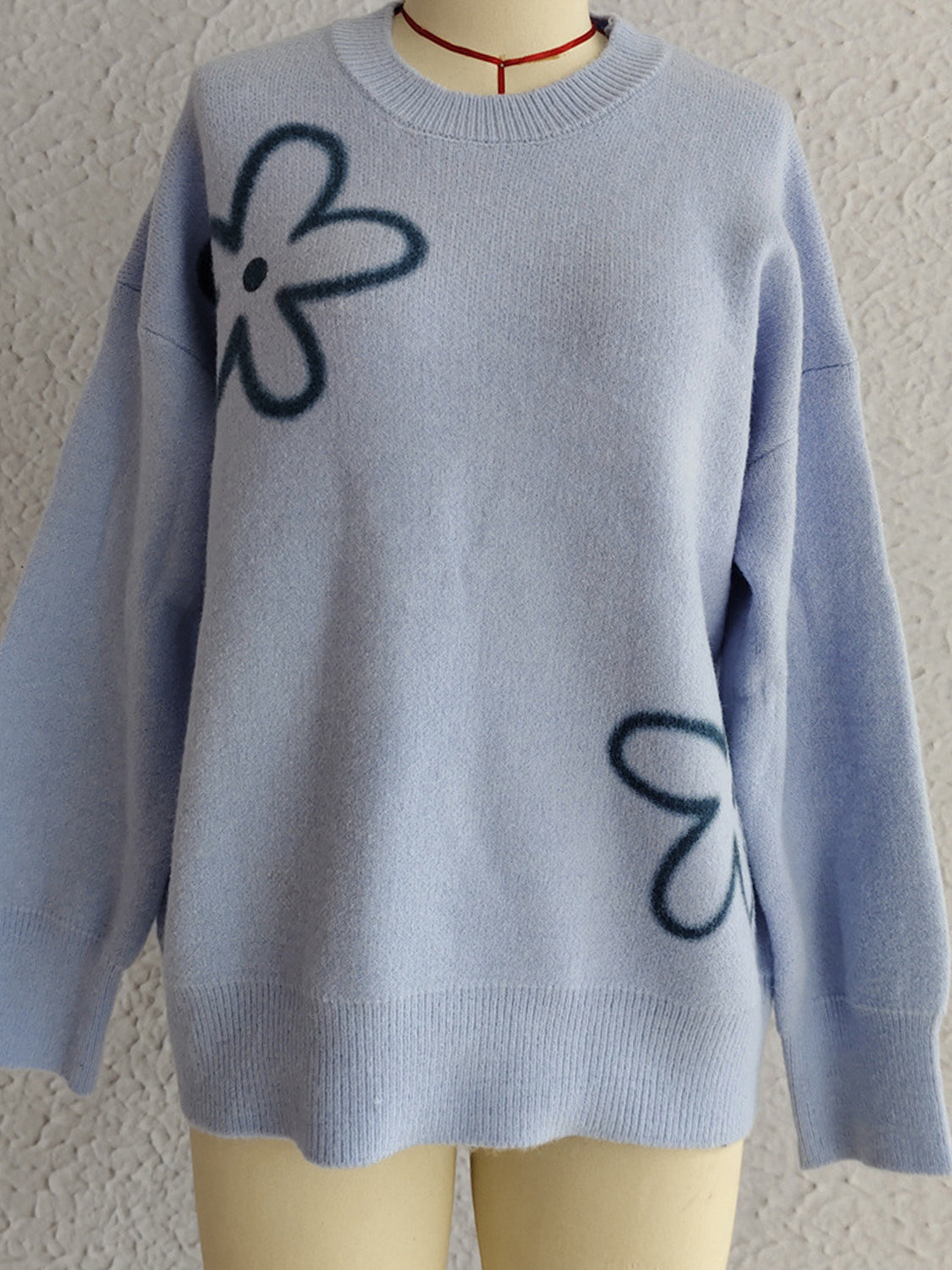 Sofia | Long-sleeved sweater with a floral crew neck