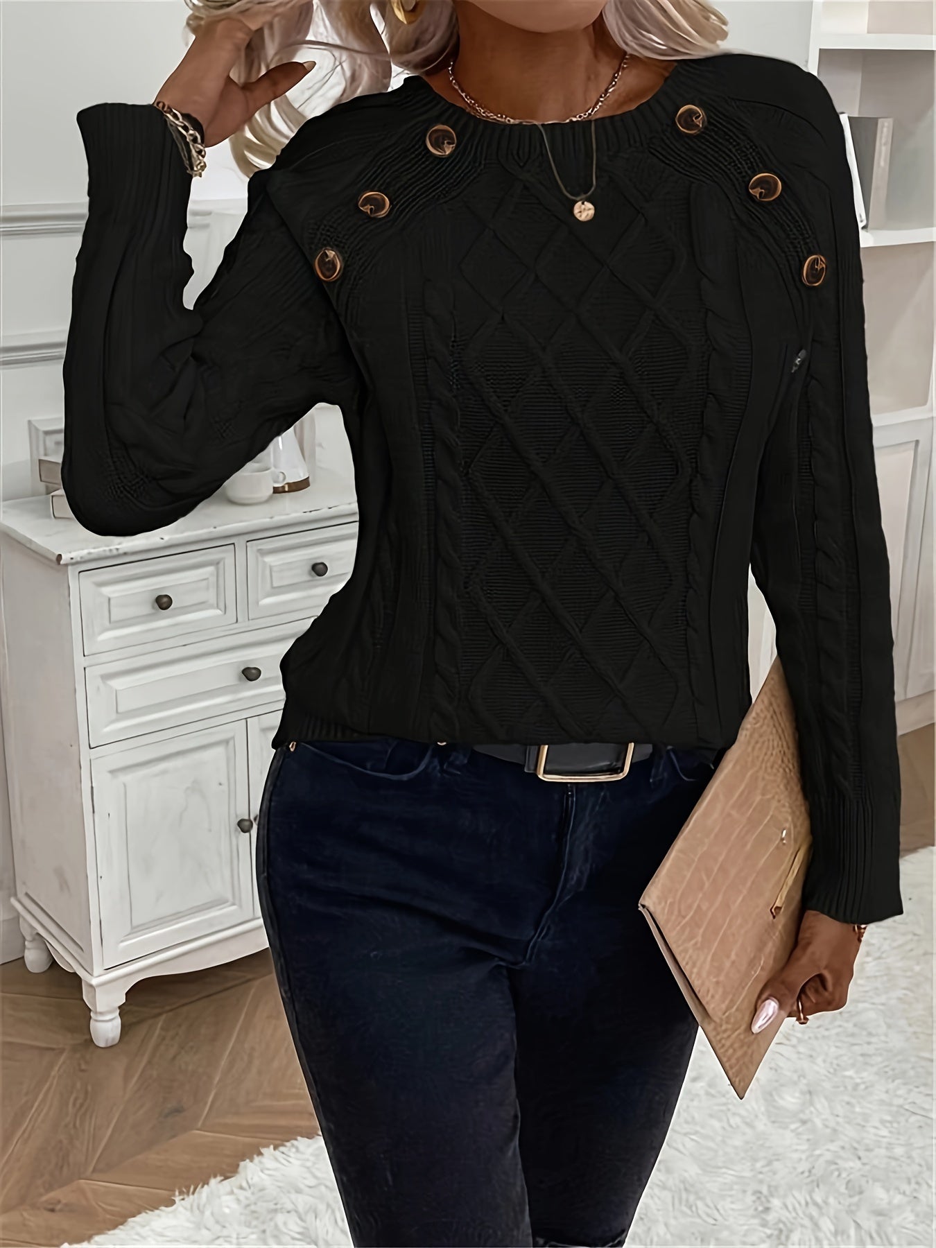 Annelie | Single-breasted cable-knit sweater with a crew neck