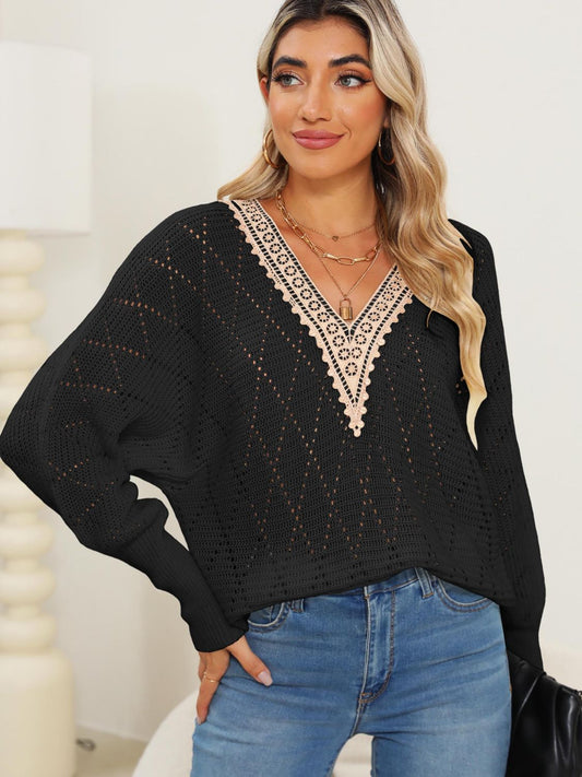 Juliana | Long sleeve sweater with V-neck and lace detail