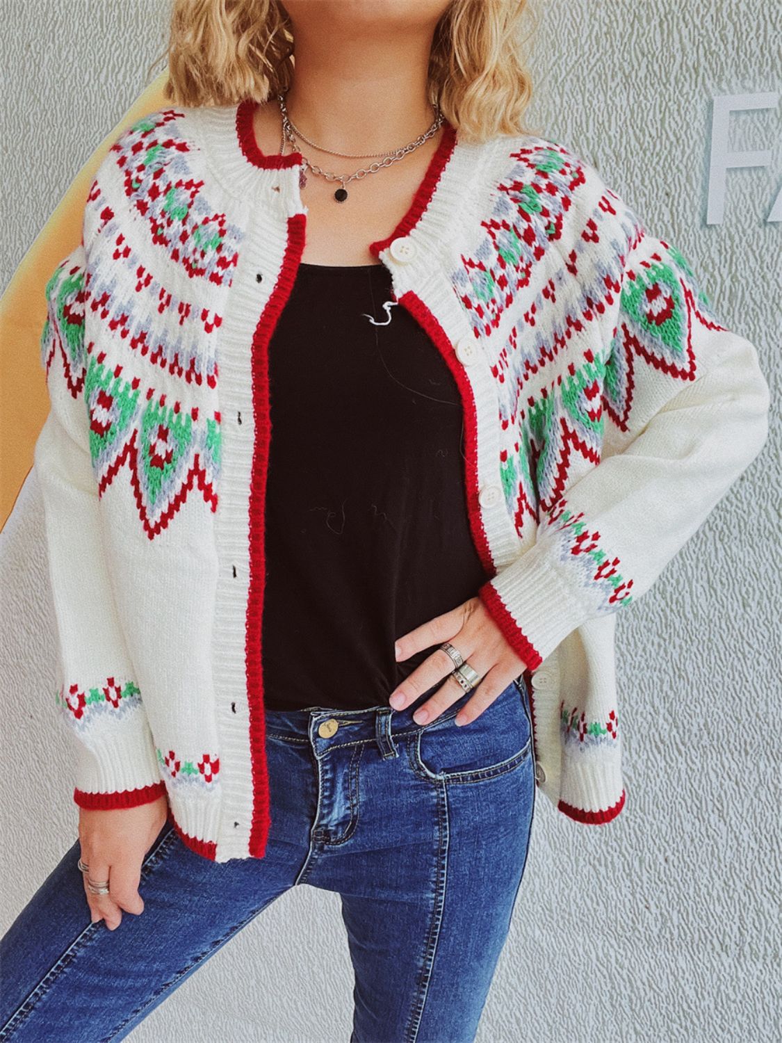 Diana | Long sleeve cardigan with a contrasting geometric crew neck
