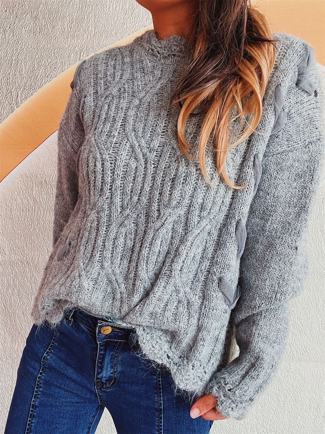 Gabriella | Long-sleeved sweater with dropped shoulders and a wavy hem