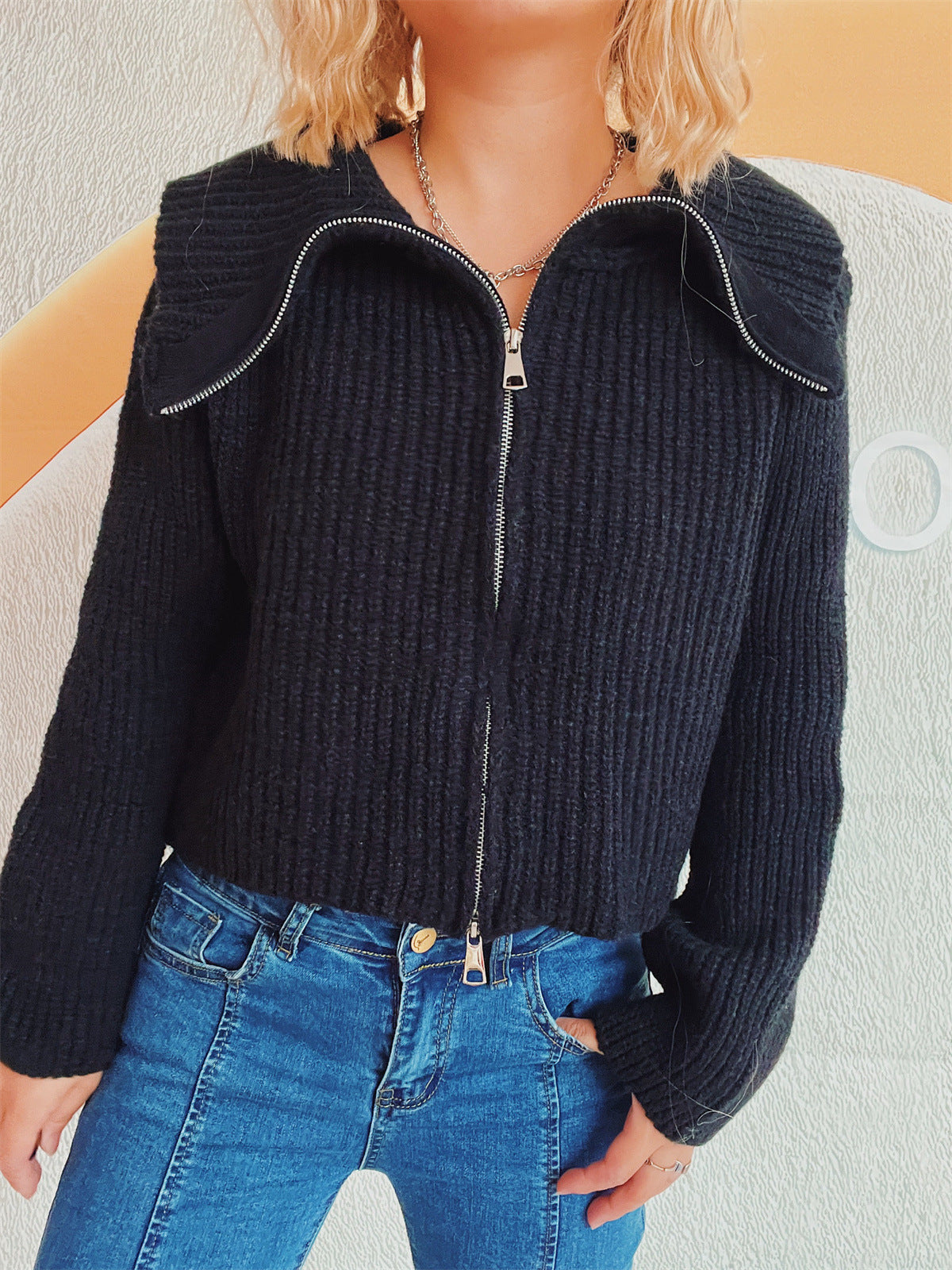 Estefanía | Long-sleeved cardigan with collar and zip