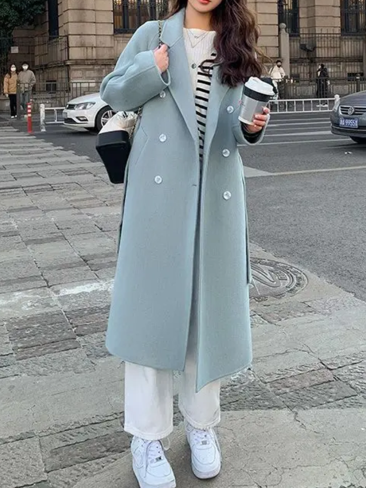 Liliana | Elegant and versatile winter garment