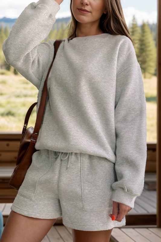 Beata | Crew neck sweatshirt and shorts set with dropped shoulders