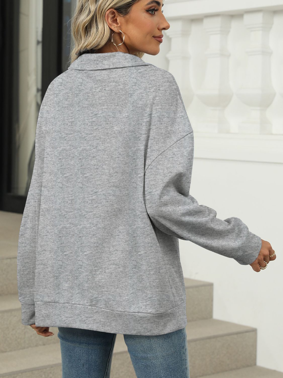 Larissa | Long sleeve sweatshirt with Johnny collar