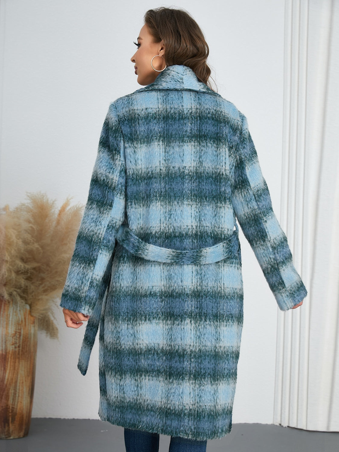Rosario | Checked, long-sleeved coat with a tie waist