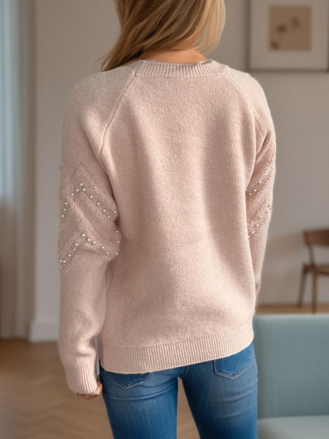 Concepcion | Round neck sweater with raglan sleeves and pearl trim