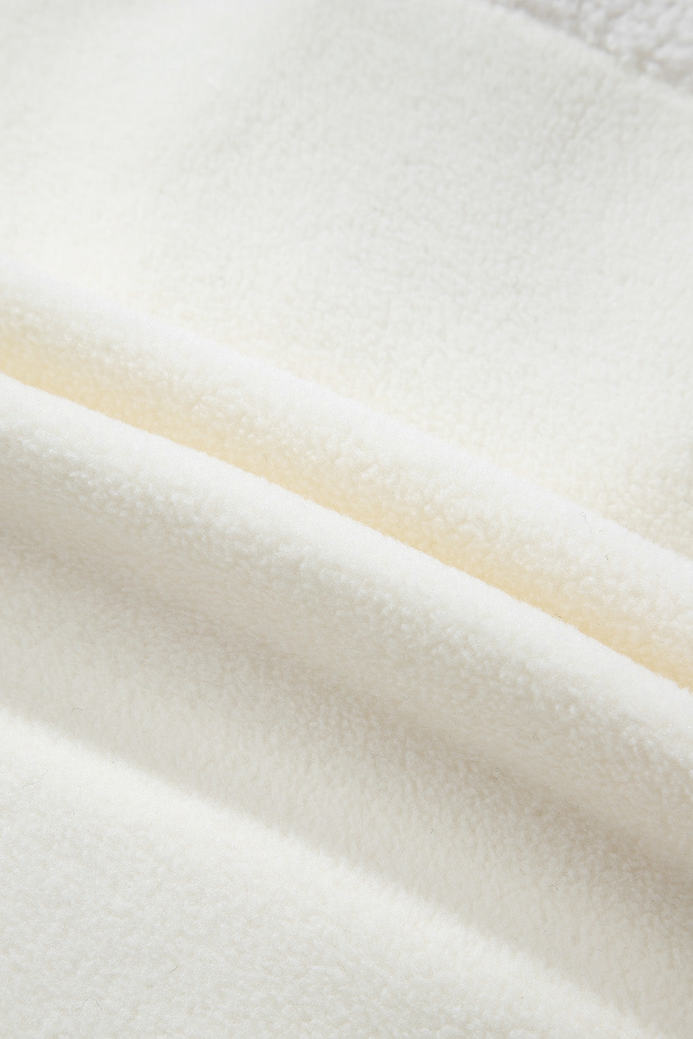 Camila | Fashionable and minimalist winter garment