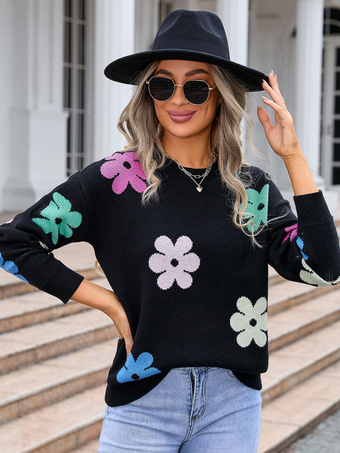 Aitana | Long-sleeved sweater with a floral crew neck