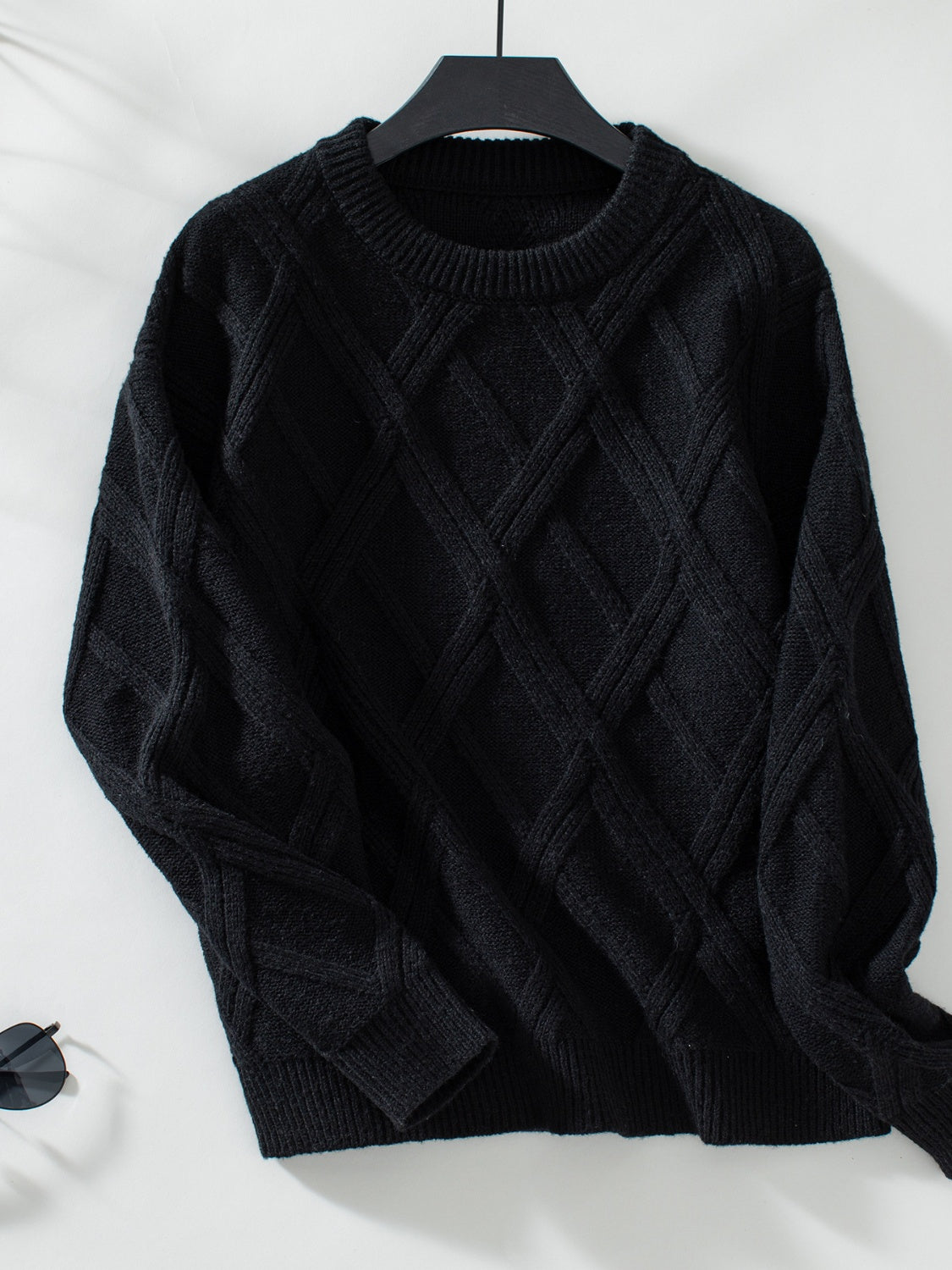 Kristin | Long-sleeved sweater with a geometric crew neck