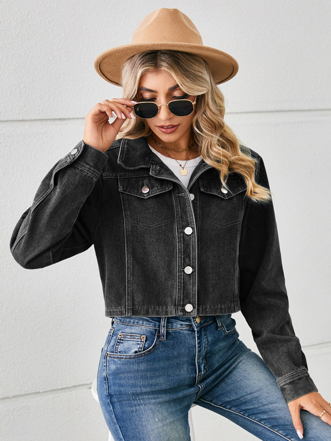 Regina | Buttoned, long-sleeved denim jacket