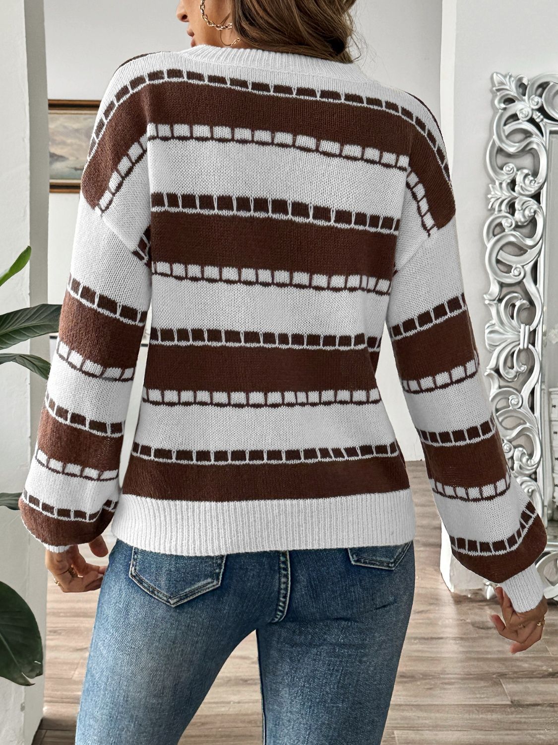 Dagny | Striped long-sleeved sweater with a crew neck