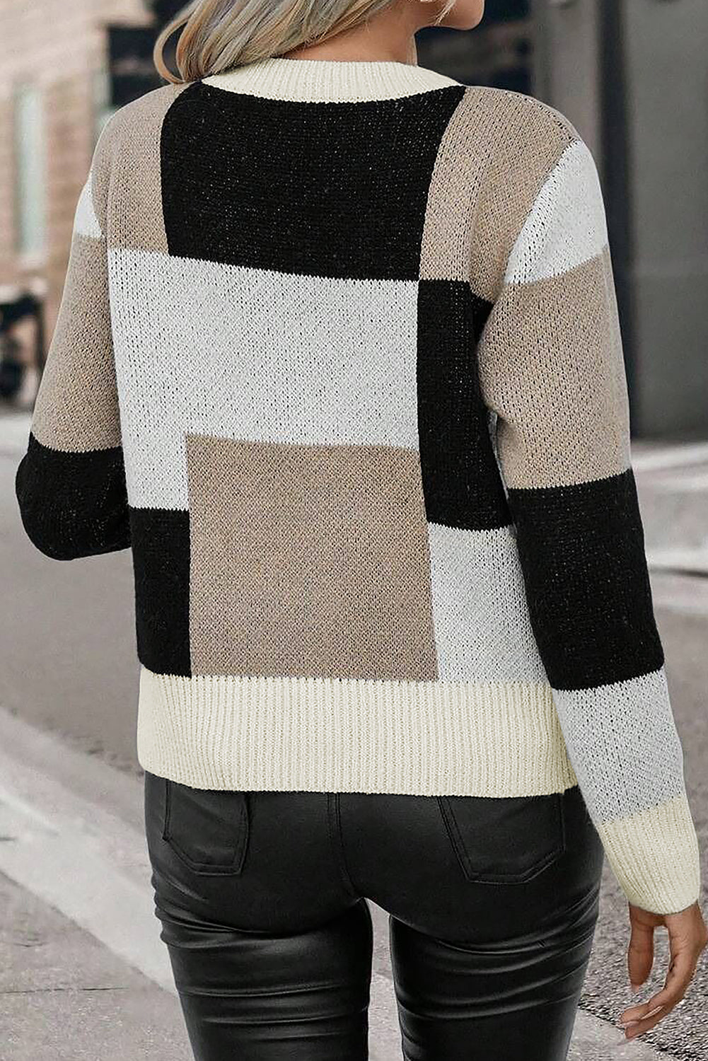 Delia | Tailored and elegant winter sweater