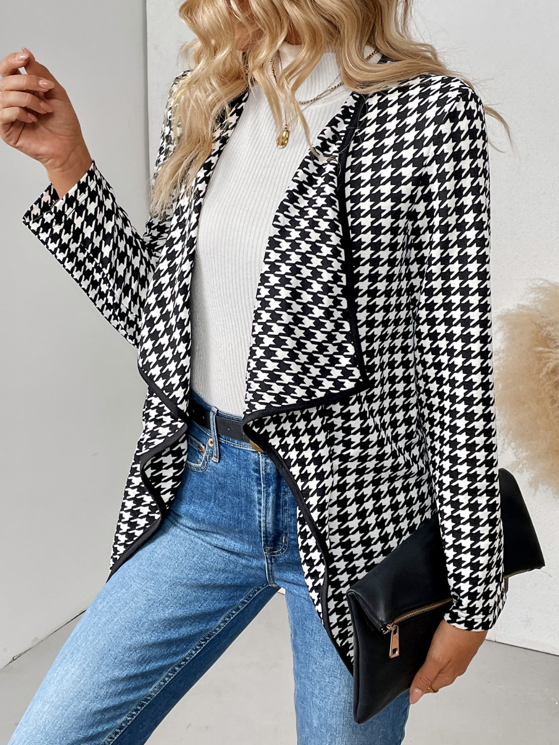 Greta | Houndstooth jacket with long sleeves and an open front
