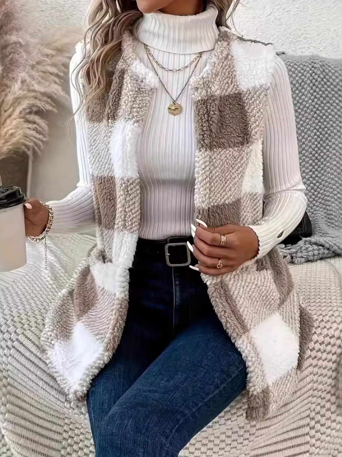 Emilia | Checked vest coat with an open front