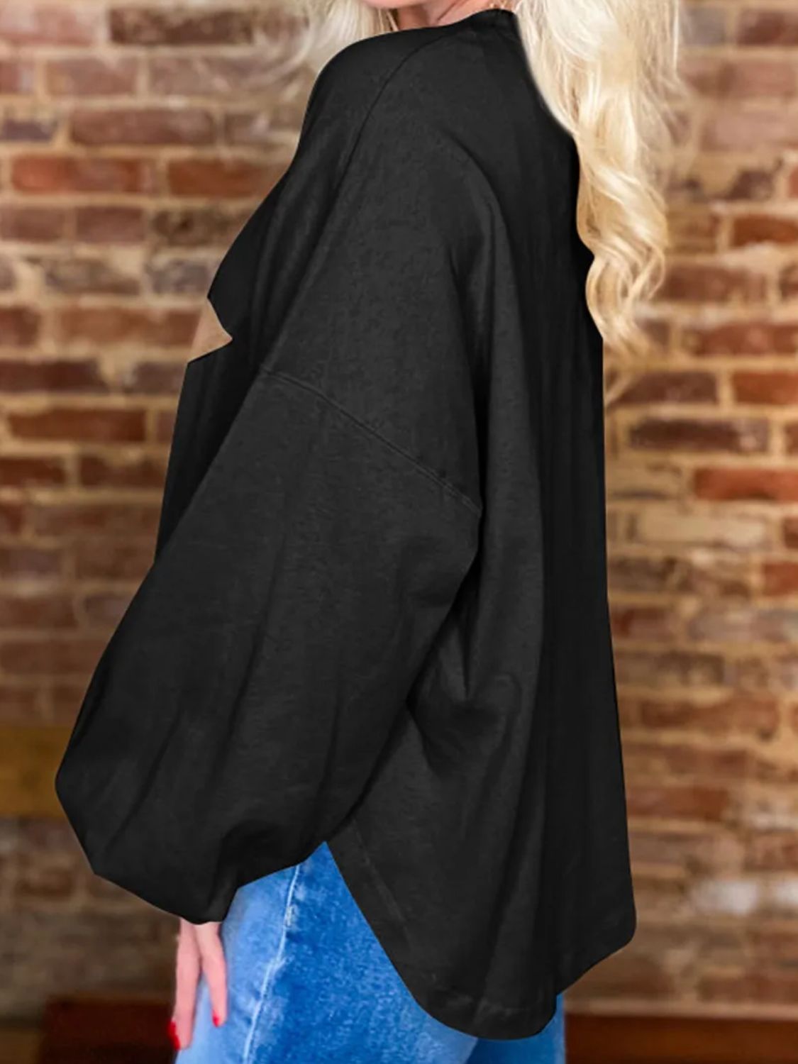 Vera | Long-sleeved blouse with a star crew neck