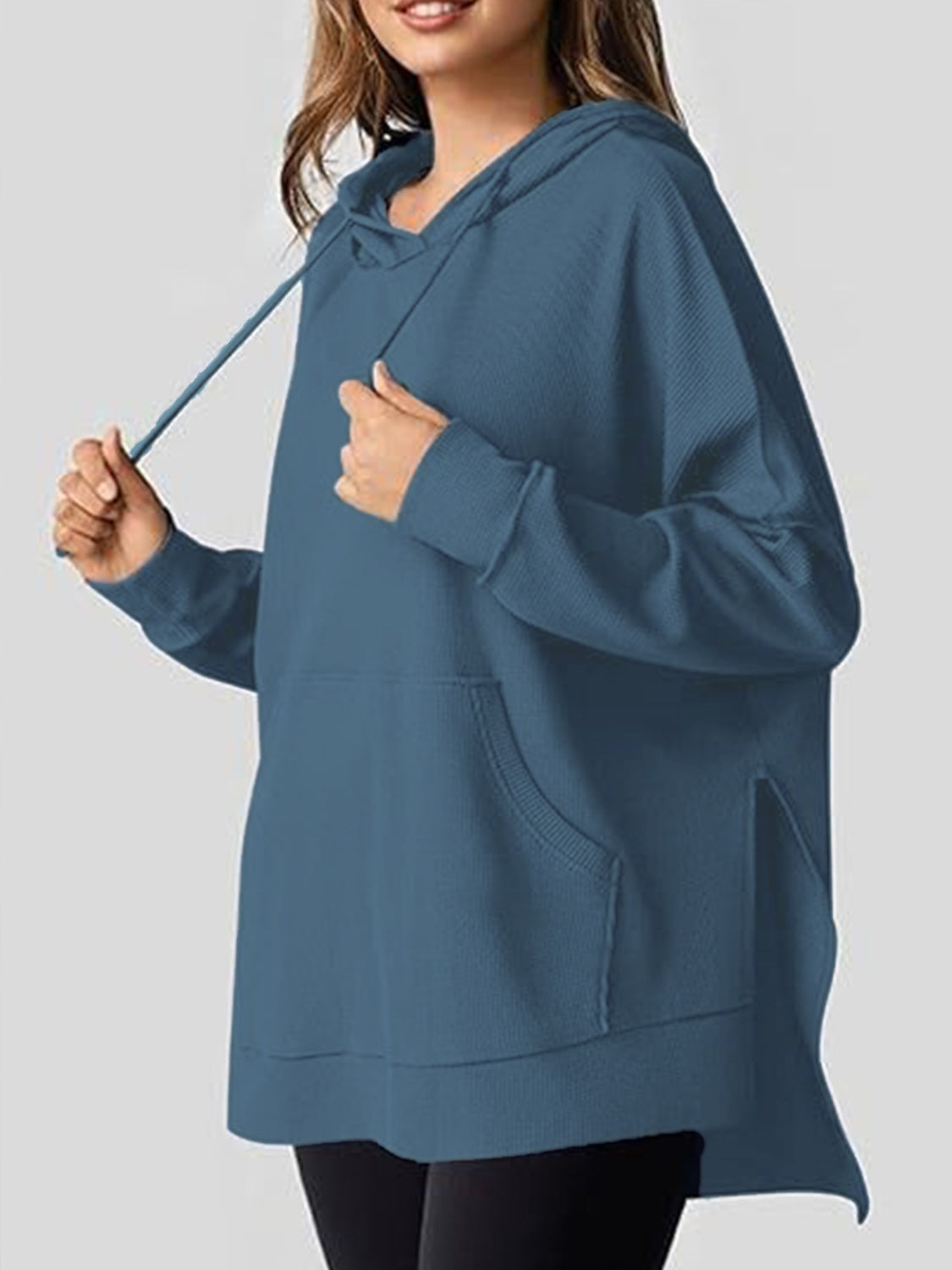 Eleonora | Long sleeve hoodie with drawstring and slit