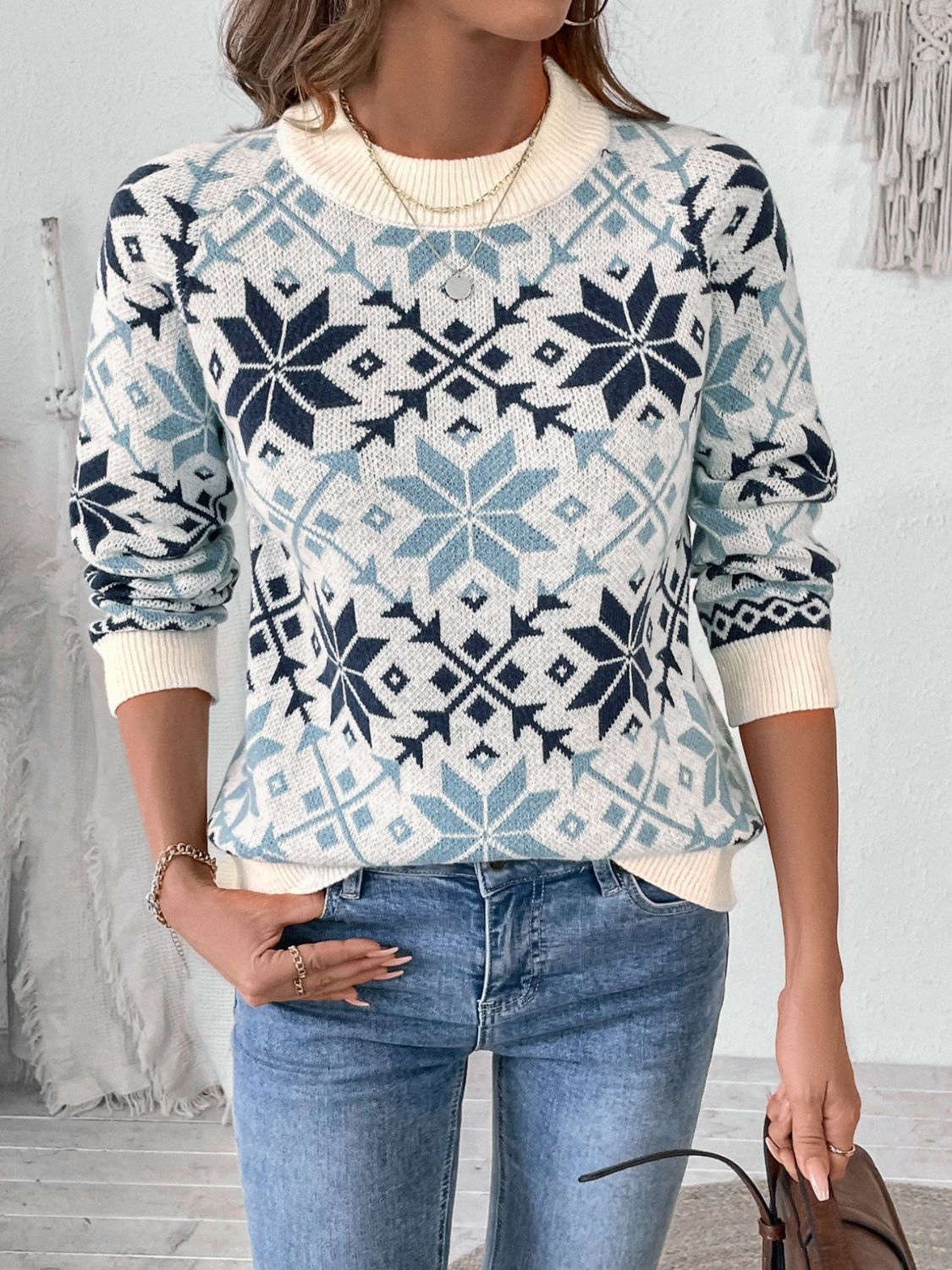 Guillermina | Perfee Graphic crew neck long sleeve sweater