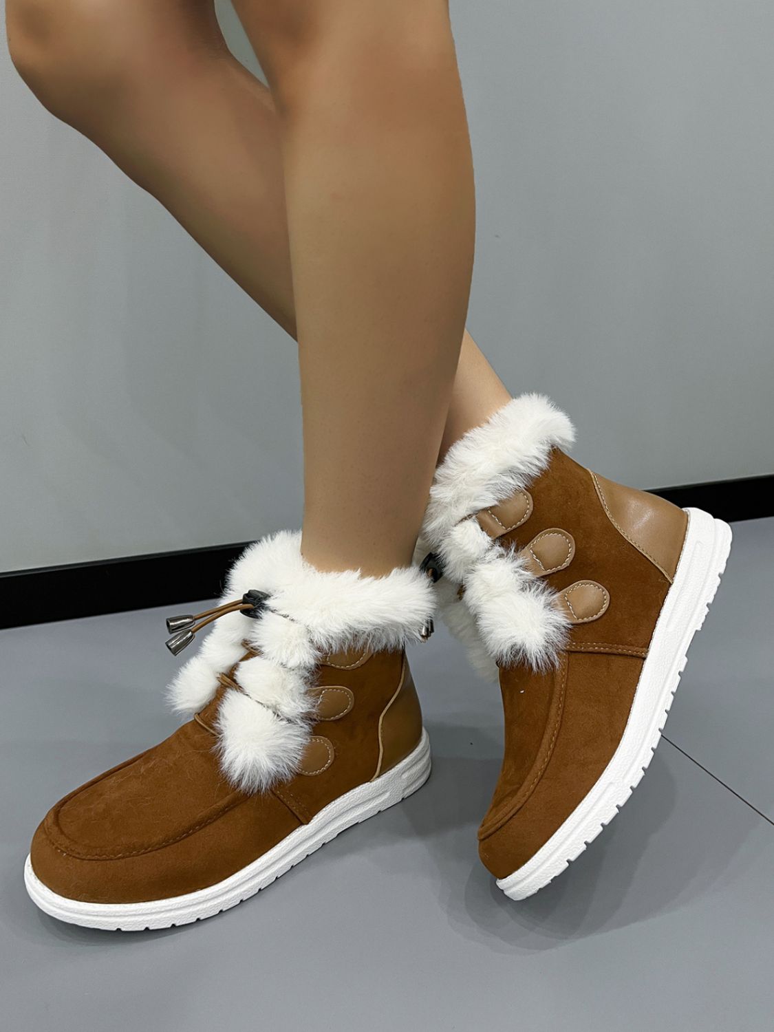Dolores | Suede round toe boots with plush detail