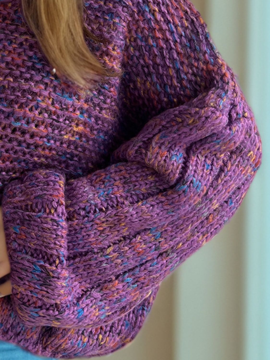 Iliana | Long-sleeved sweater with low shoulders