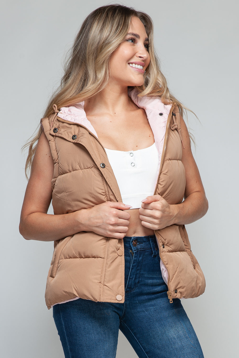 Nuria | Snobbish hooded vest with snap and zip fastening