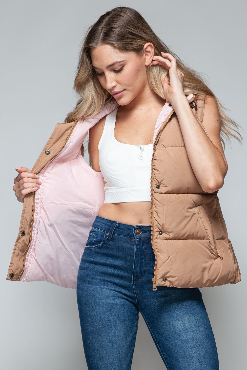 Nuria | Snobbish hooded vest with snap and zip fastening