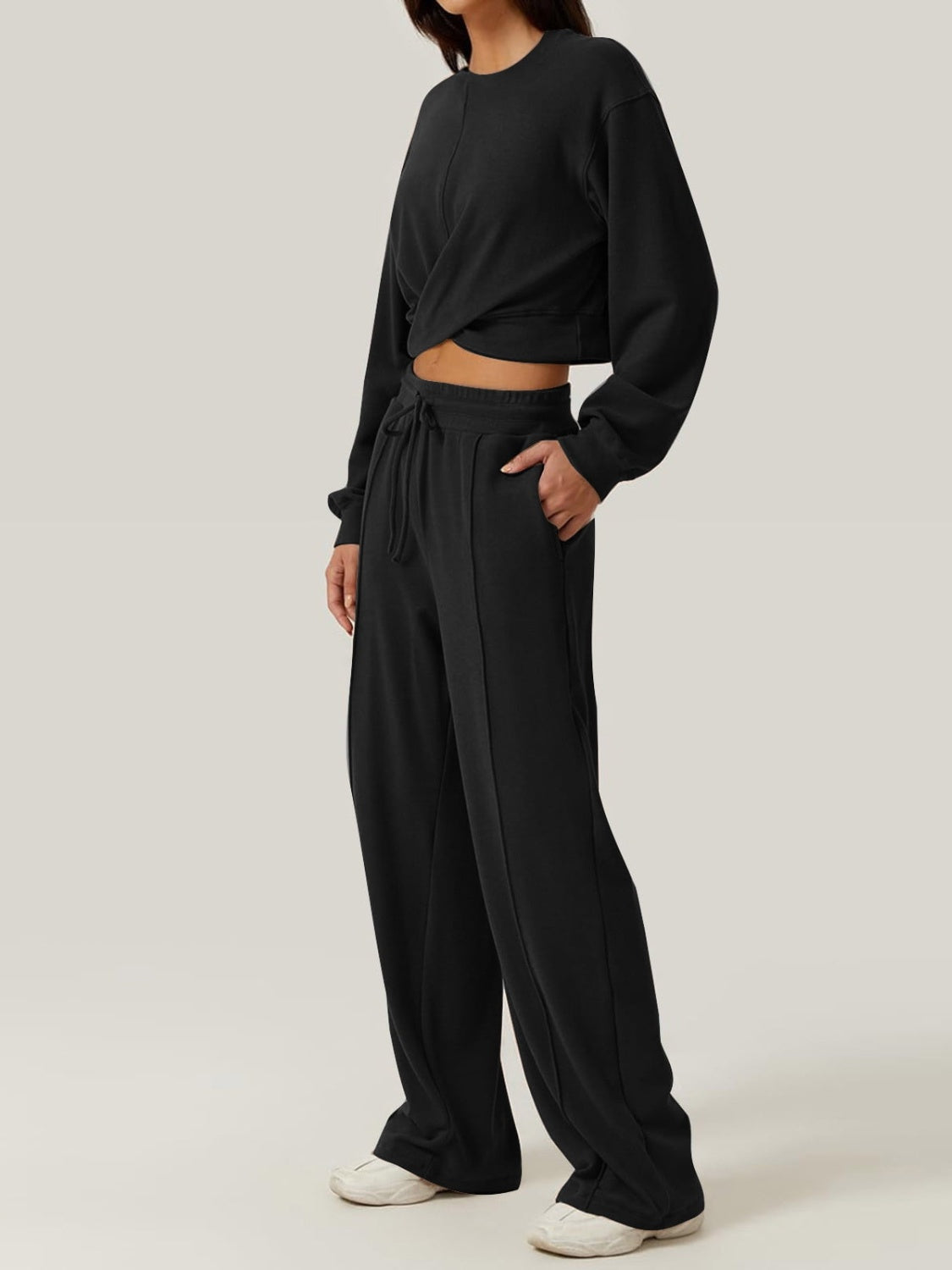 Gina | Set consisting of a crossover crew neck top and drawstring trousers