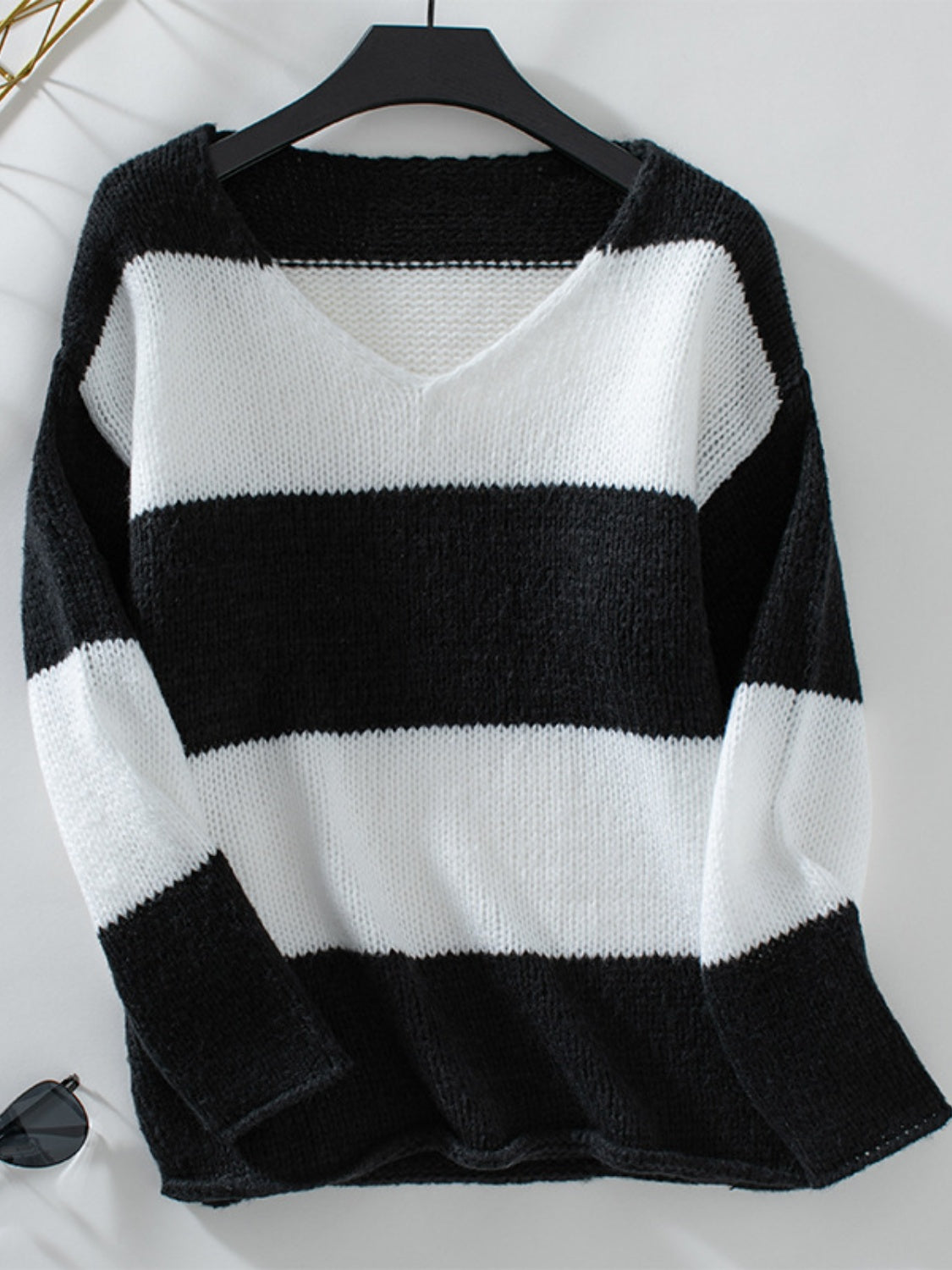 Rosario | Long sleeve color block V-neck sweater