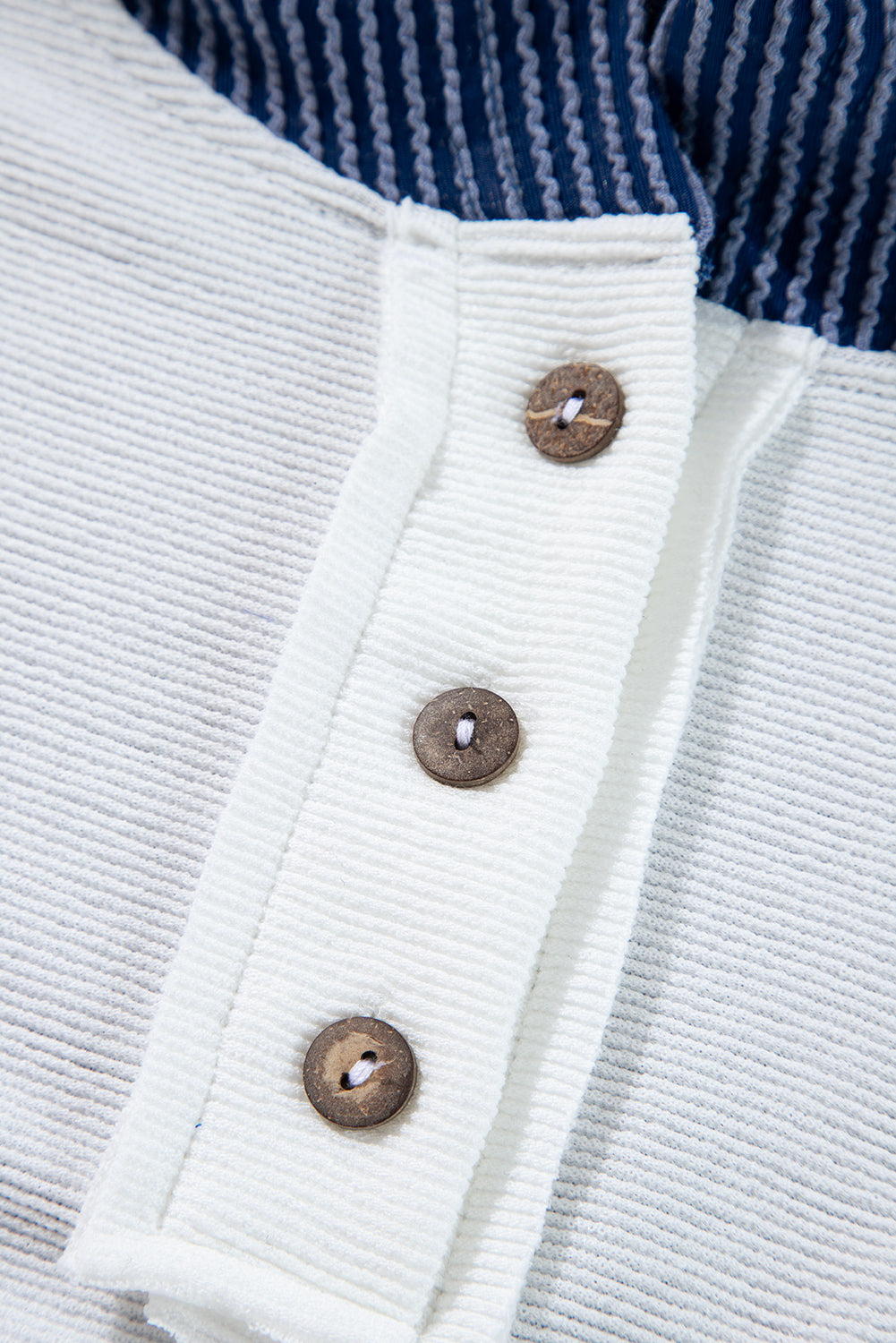 Sol | Elegant and casual winter top