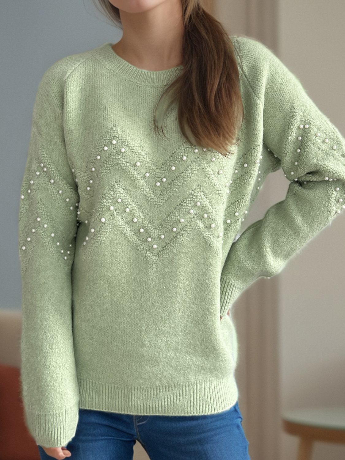 Concepcion | Round neck sweater with raglan sleeves and pearl trim