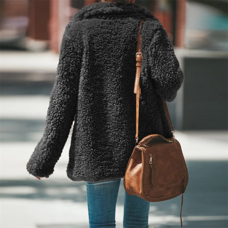 Silvia | Timeless and elegant winter clothing