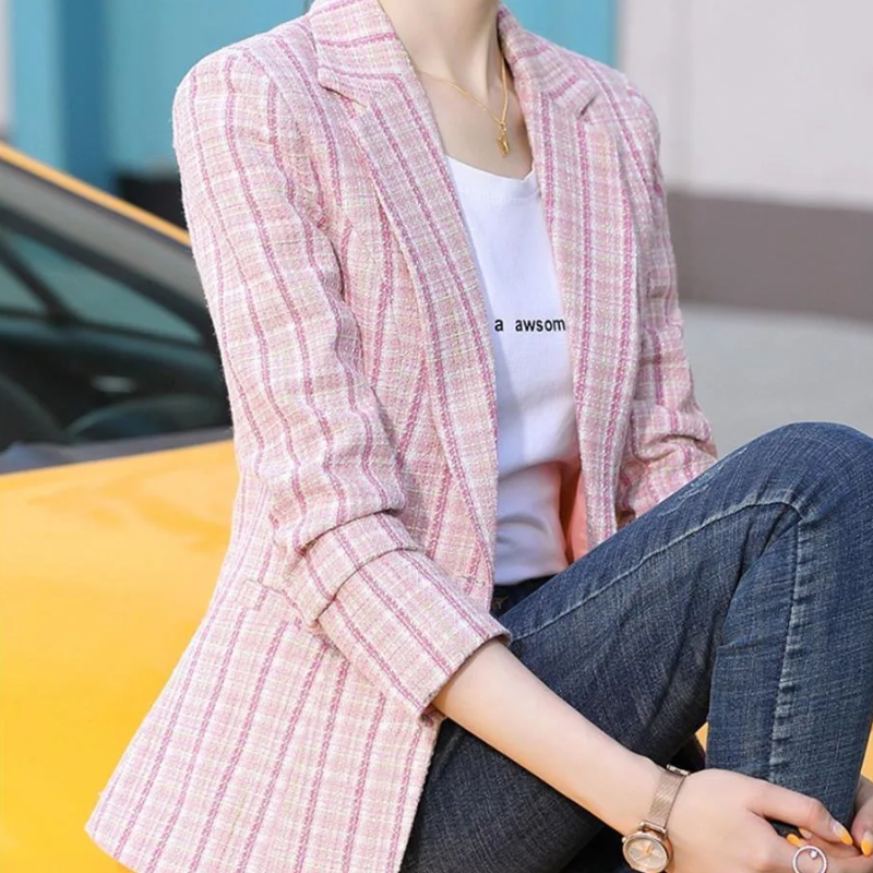 Cristina | Simple and stylish winter garment