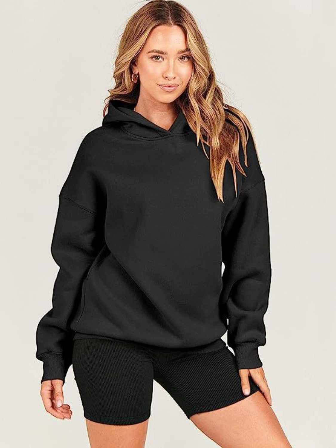 Melanie | Long-sleeved hoodie with dropped shoulders