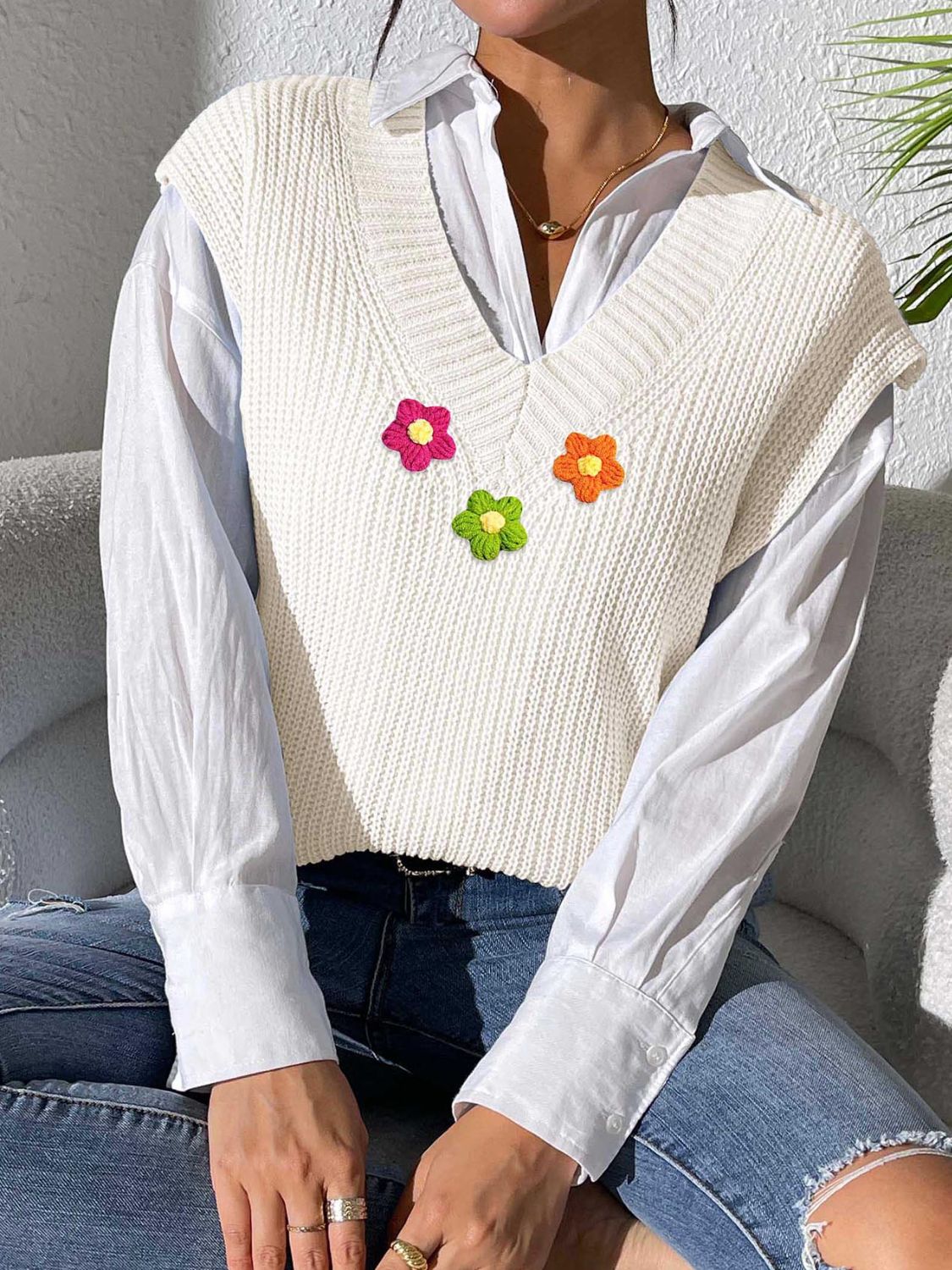 Renata | V-neck floral sweater