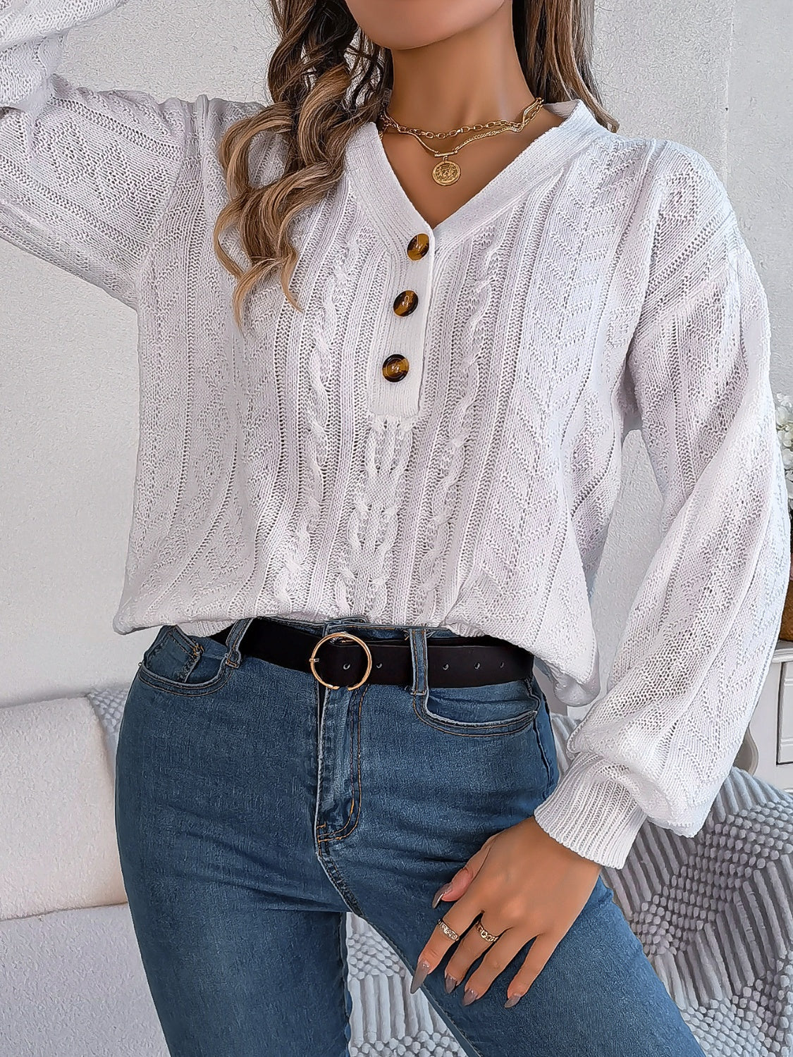 Maite | Long-sleeved sweater with cable knit and V-neck