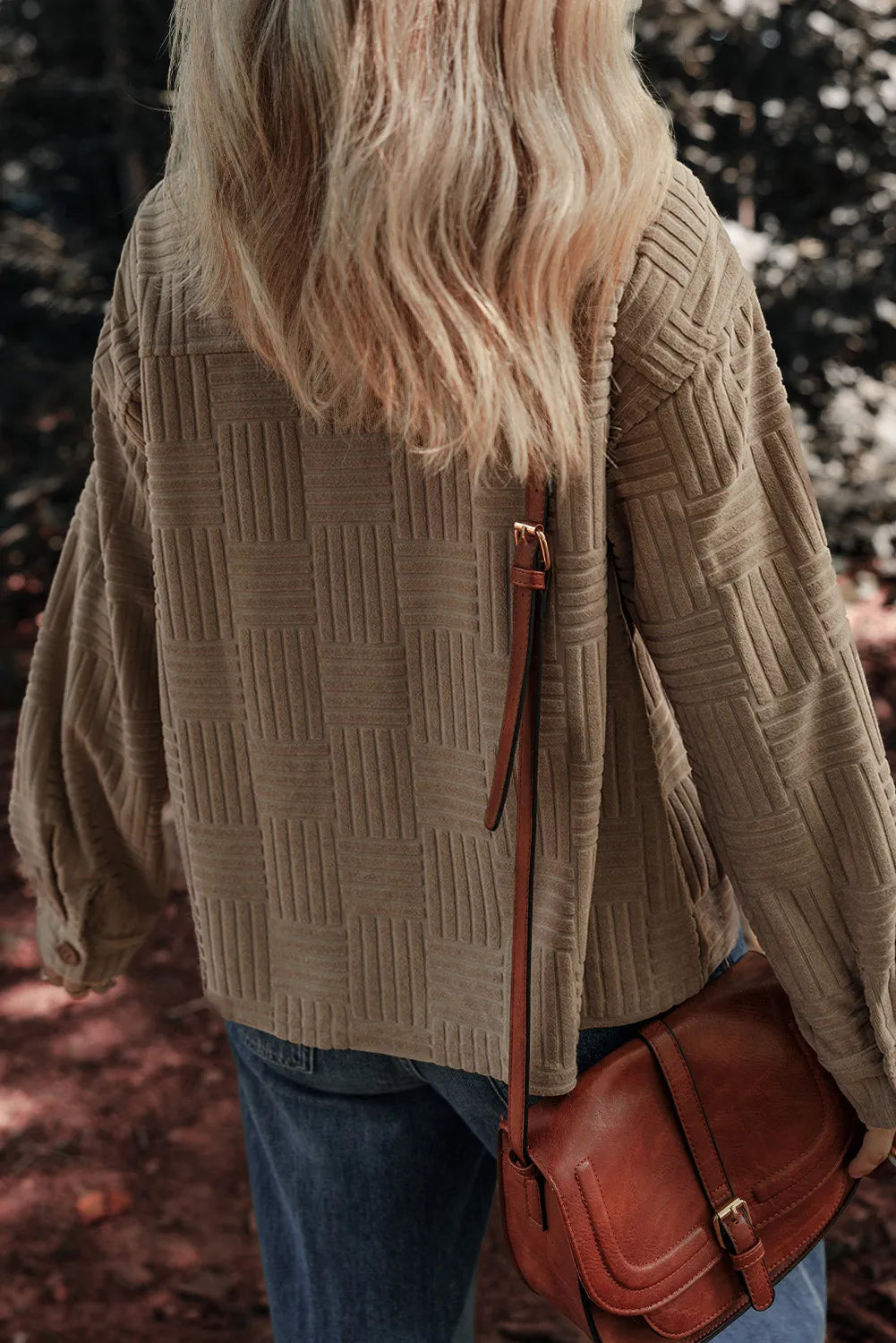 Vanja | Structured, long-sleeved shirt jacket with pockets and a collar