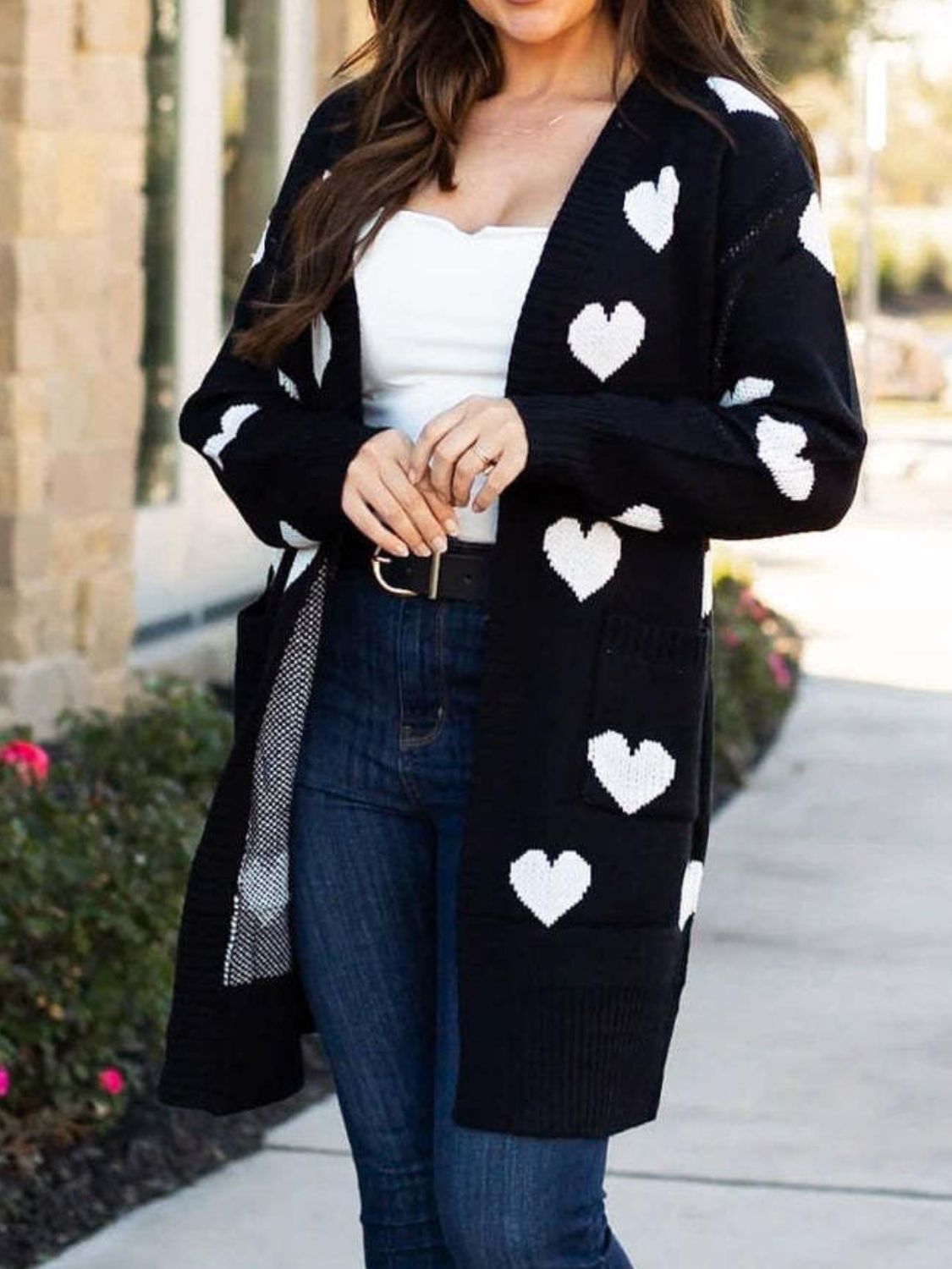 Nuria | Heart-shaped, long-sleeved cardigan with an open front