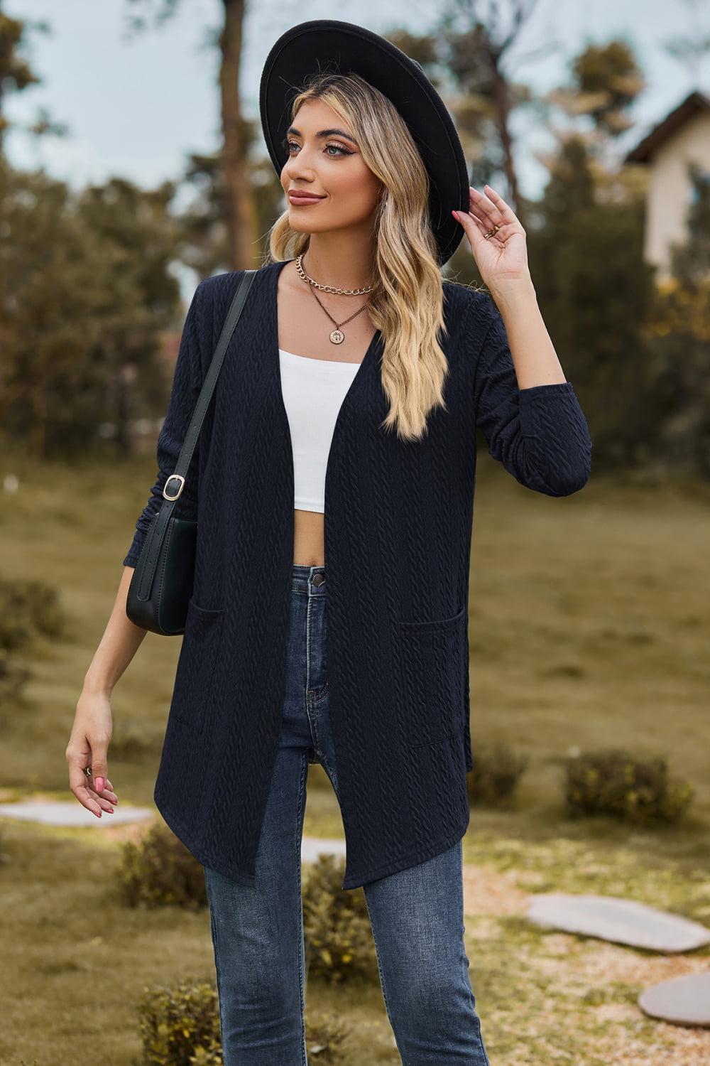 Ariadna | Trendy and elegant winter cardigan