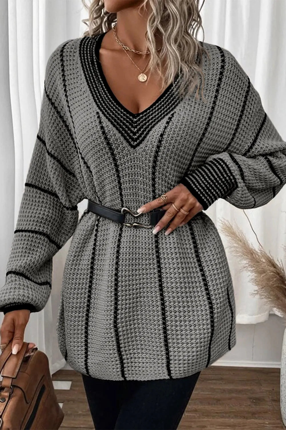Lilian | Striped sweater with a V-neck and dropped shoulders