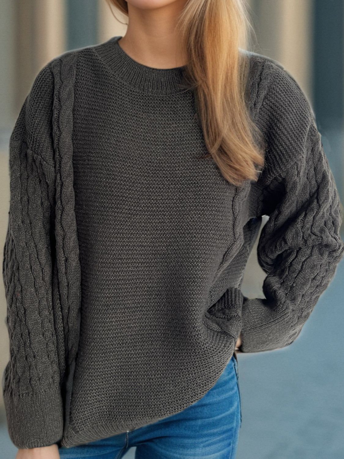 Celeste | Long-sleeved cable-knit sweater with a crew neck