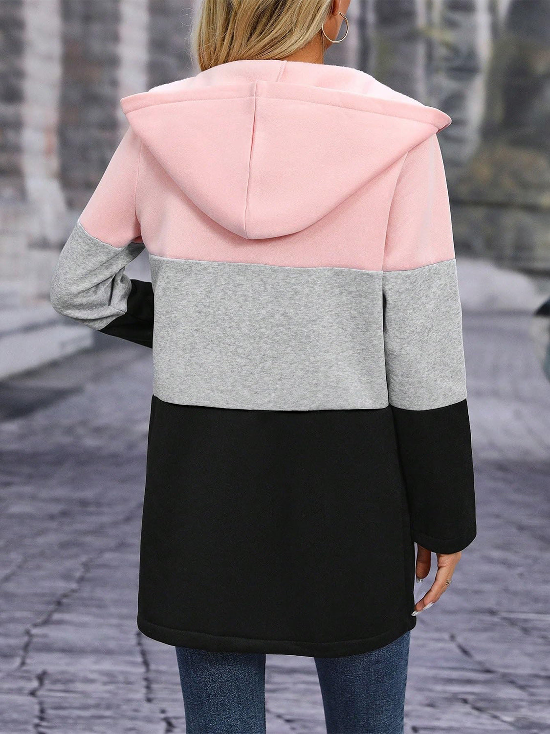 Helga | Long sleeve outerwear with hood and color block zip fastening