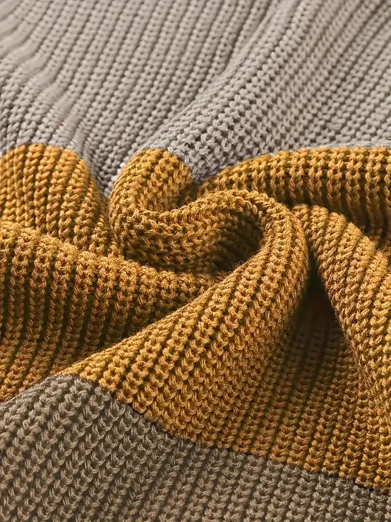 Delia | Colorful knitted crew neck sweater