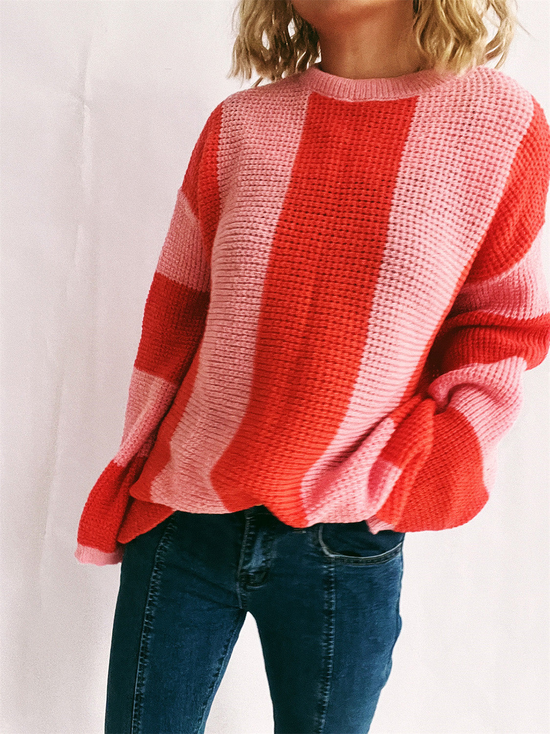 Ida | Color block sweater with a crew neck and long sleeves