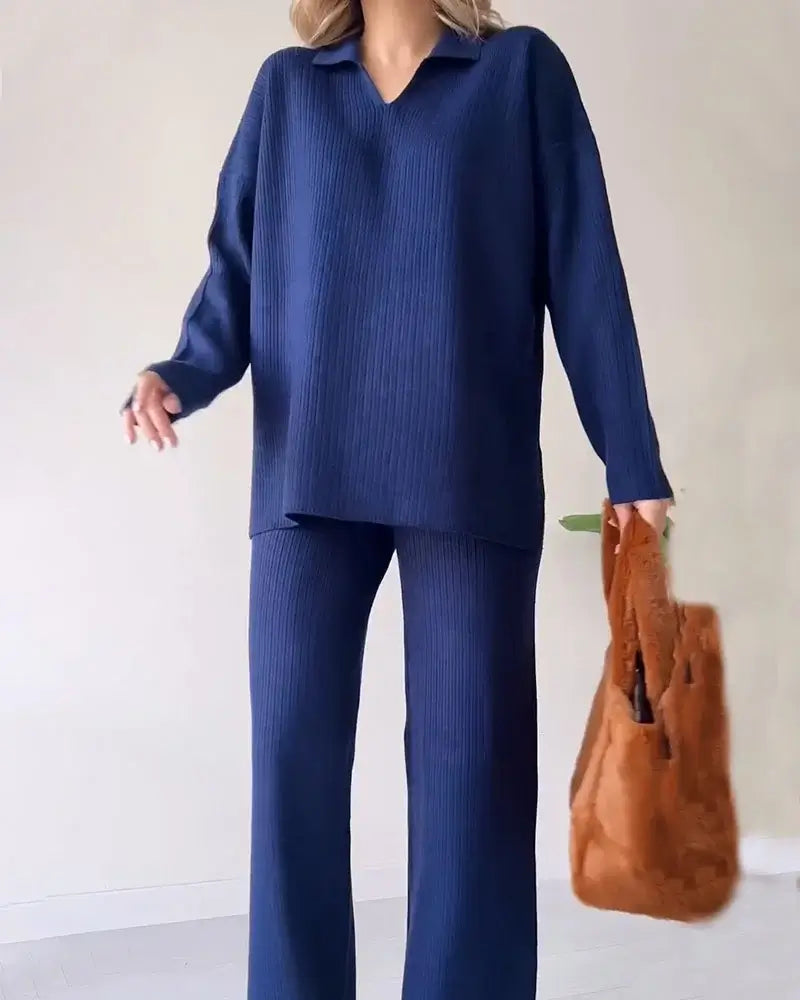 Aranza | Elegant two-piece knitted set for women with a V-neck