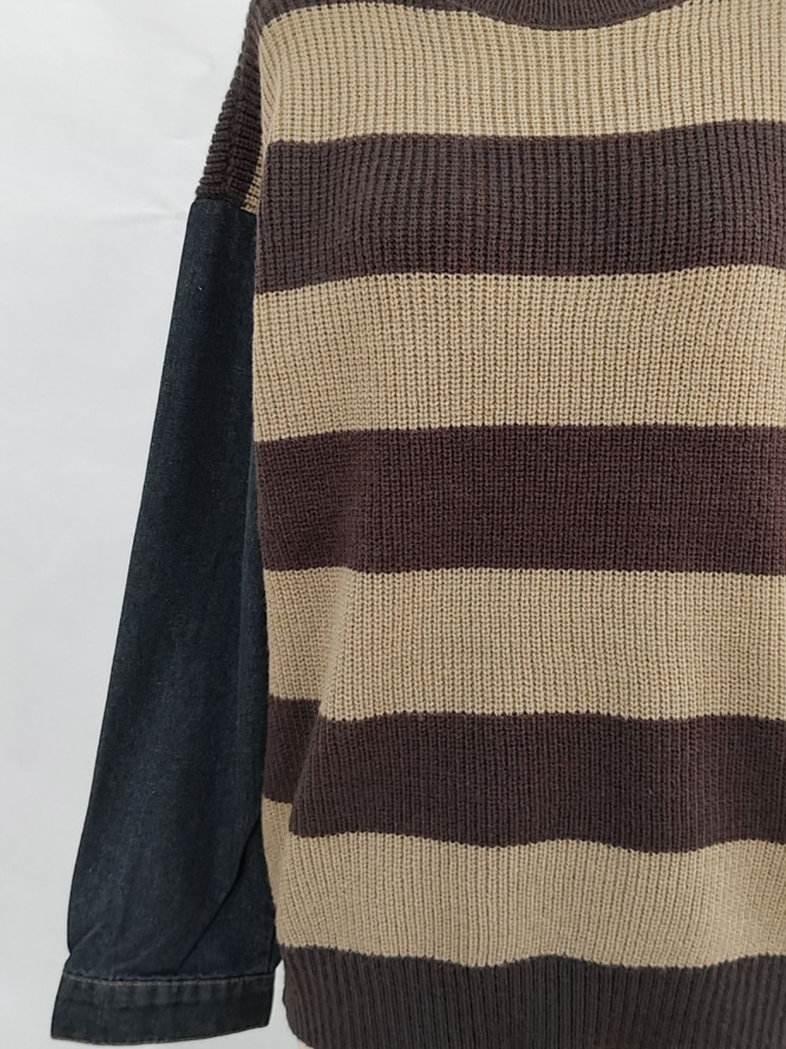 Johana | Contrasting long-sleeved sweater with a crew neck