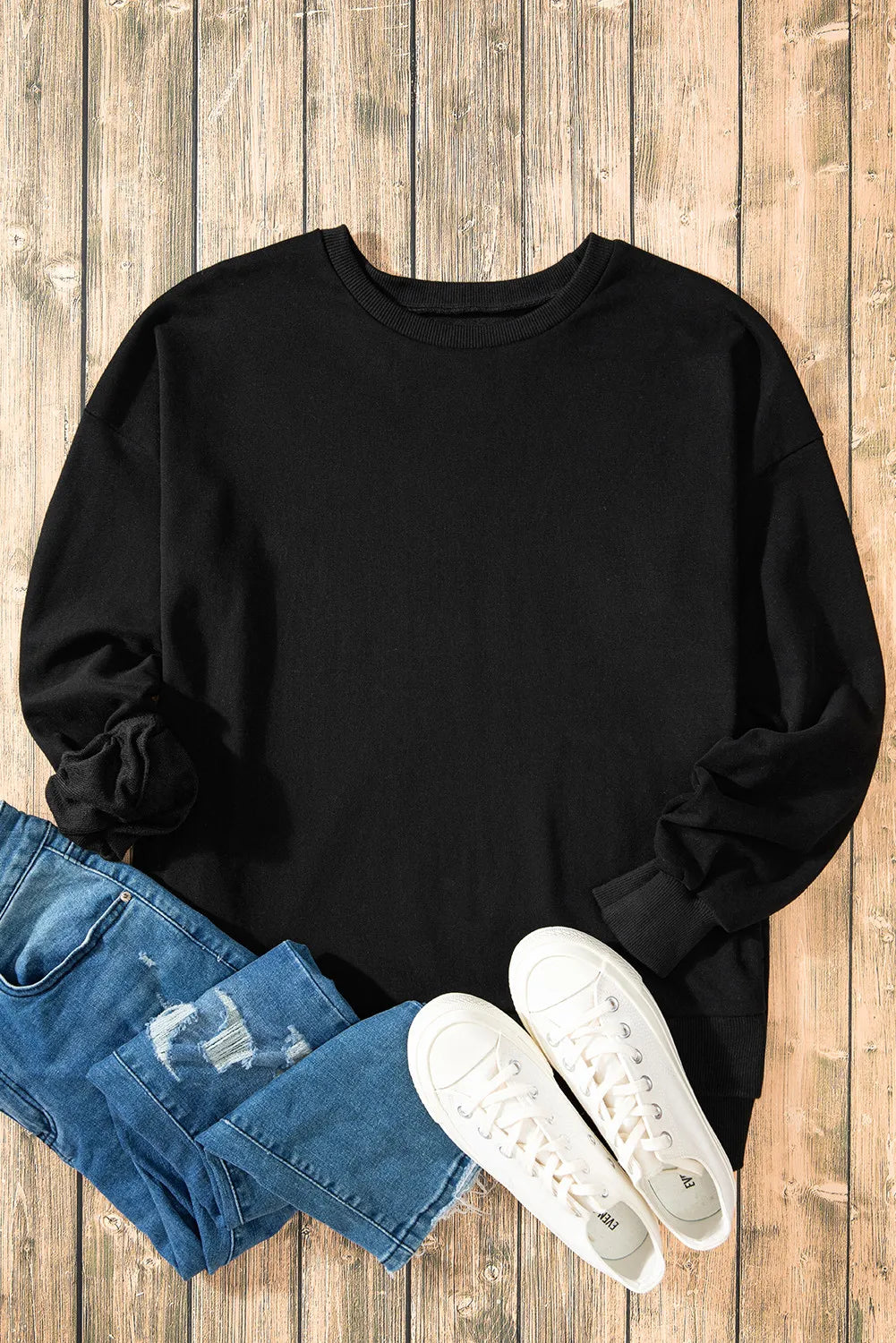 Claudia | Long-sleeved sweatshirt with a high, low crew neck
