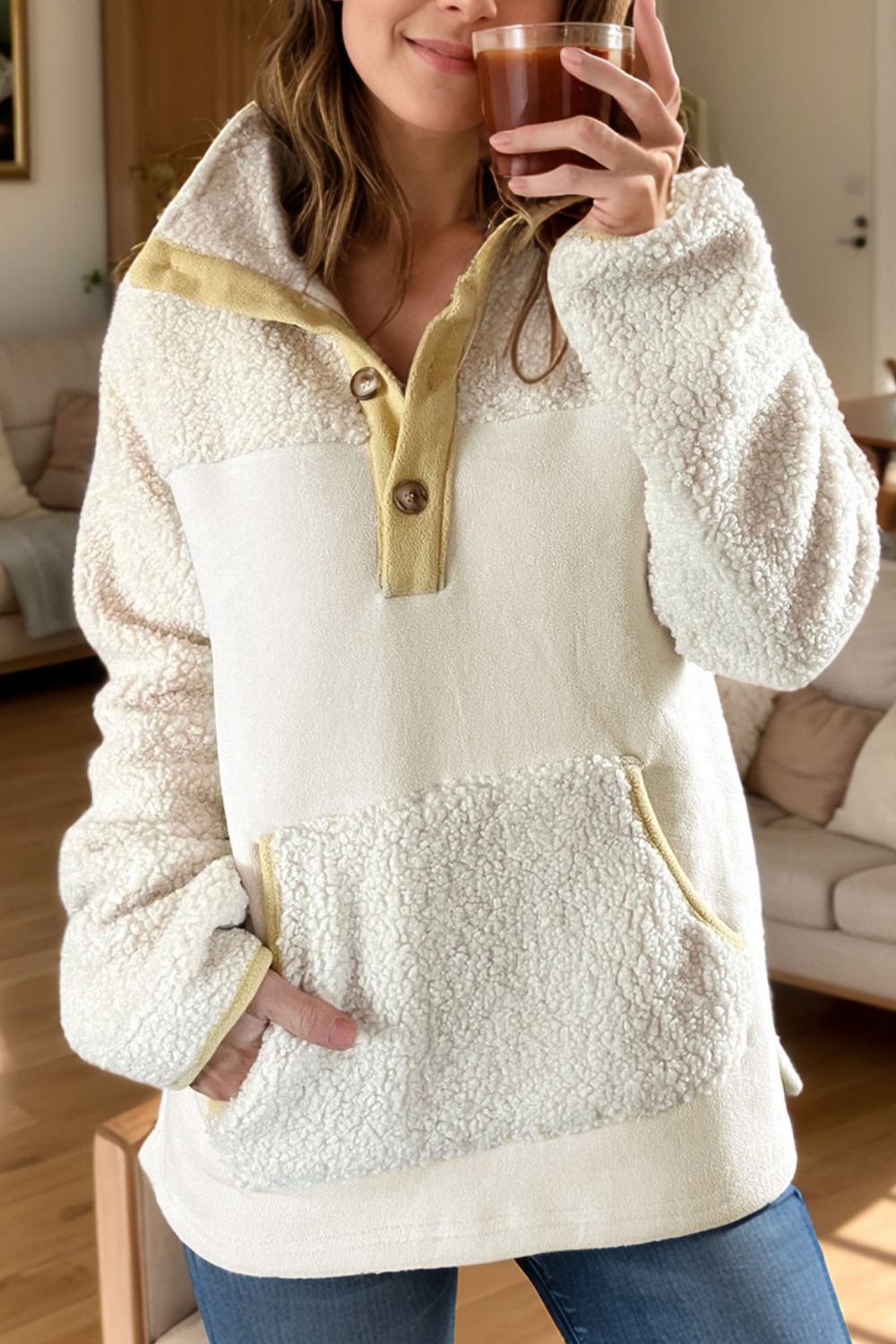 Cinthia | Long sleeve sherpa sweatshirt with stand-up collar
