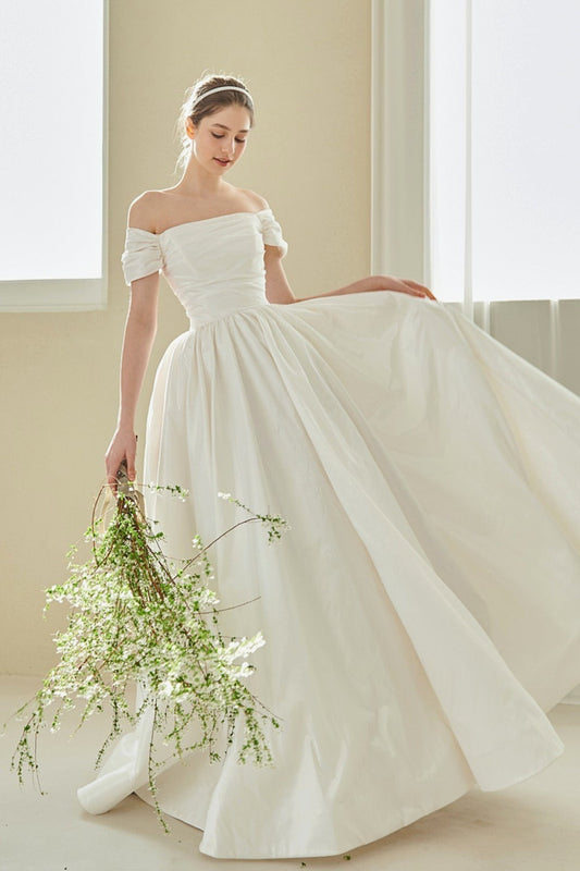 Elegant Vintage Off Shoulder Wedding Dress