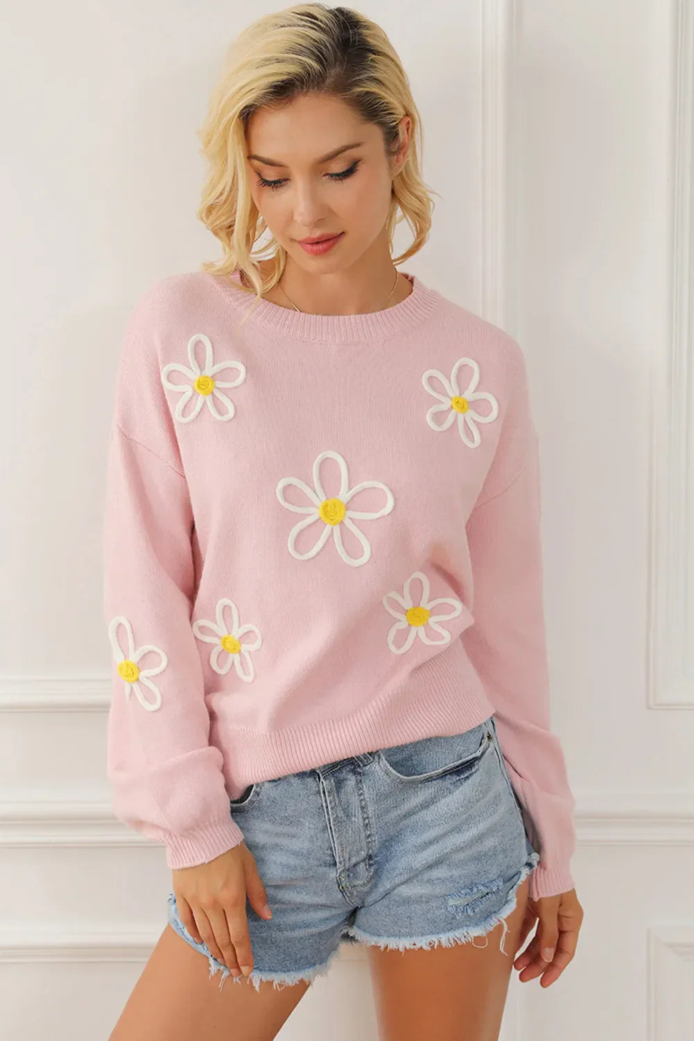 Teresa | Floral sweater with a crew neck and dropped shoulders